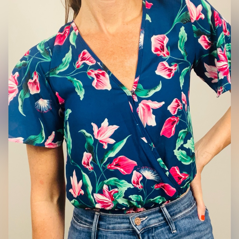 Sienna Sky Blue Floral Top – XS | Flowy Sleeves & Elastic Waist